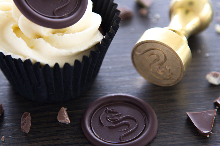 cupcake wax seal